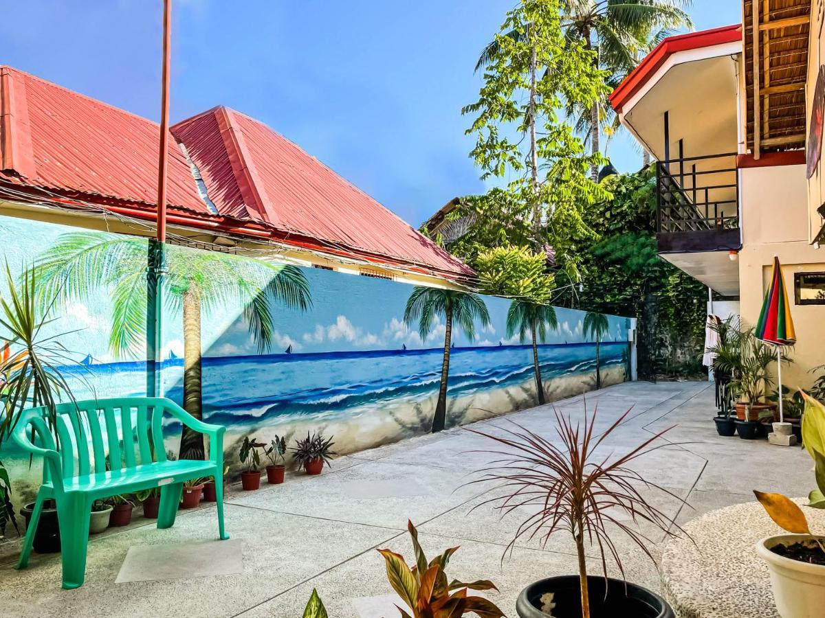 White Shamrock Beach Hotel Balabag  Esterno foto