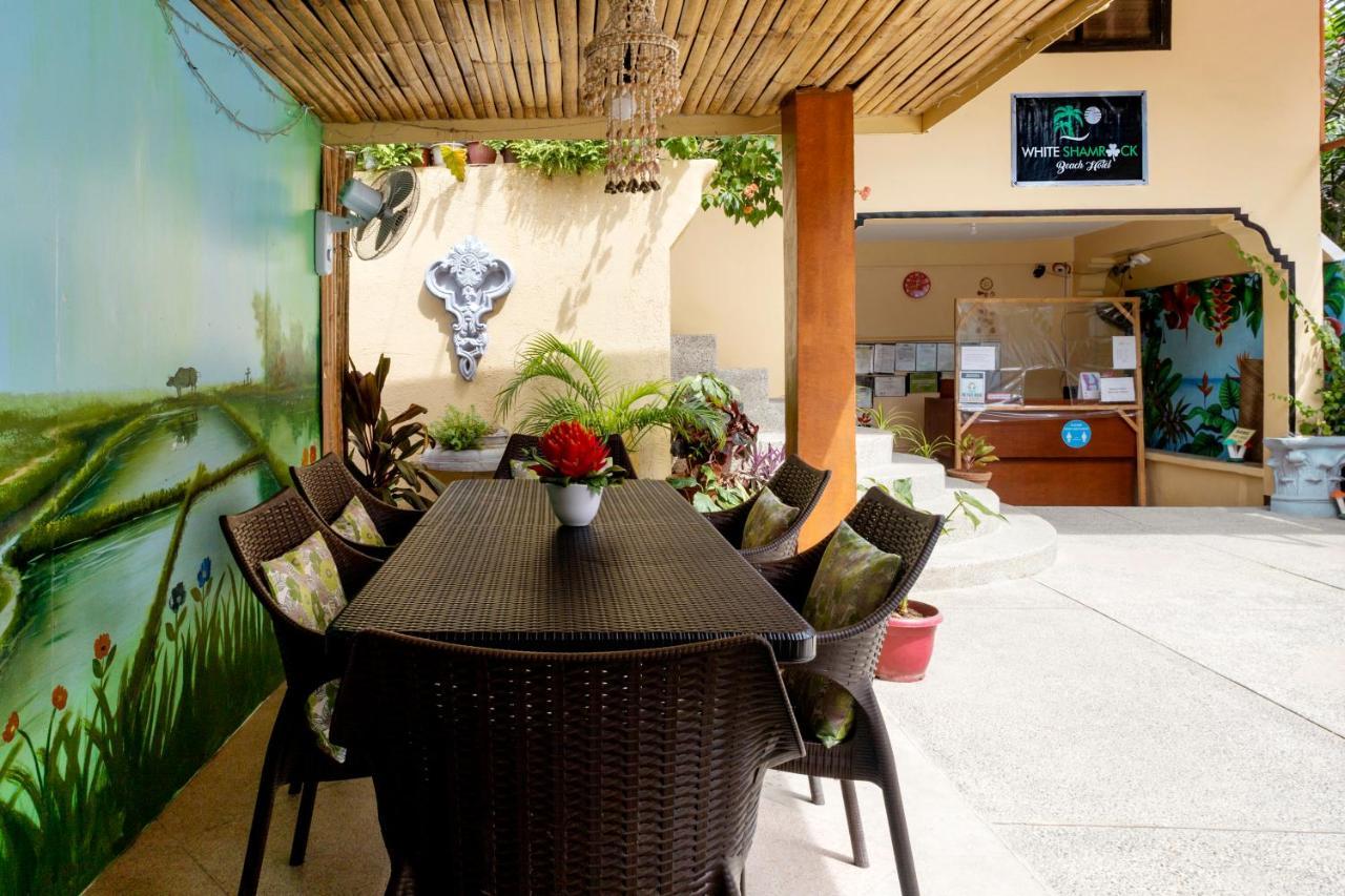 White Shamrock Beach Hotel Balabag  Esterno foto